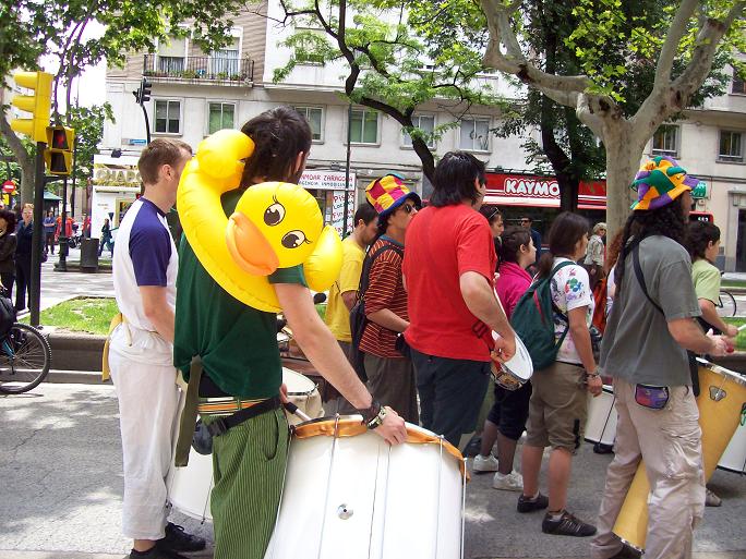 Zaragoza pacifista, música y fiesta frente a militarismo 1 junio de 2008. 18