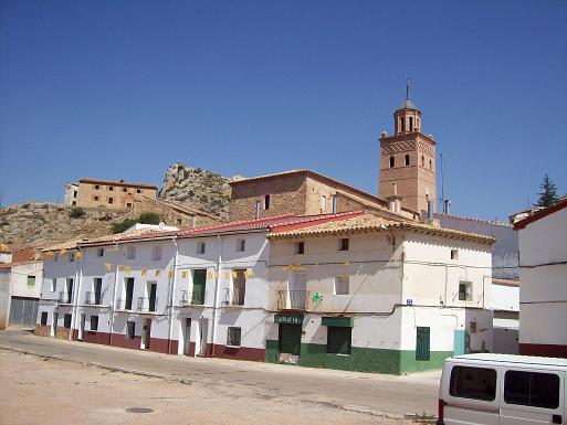 Aguilón municipio de la provincia de Zaragoza. 7. Casas y torre mudéjar.