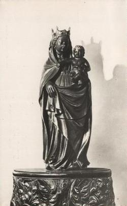 La Virgen del Pilar sin adornos tal como es, con el niño. Zaragoza, principios del siglo XX. 15