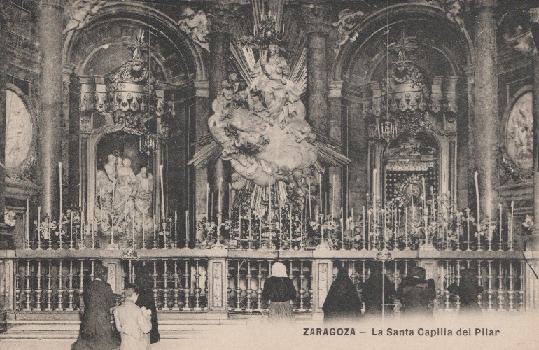 La Santa capilla del Pilar. La Virgen del Pilar, templo de Zaragoza. Principios del siglo XX. 37