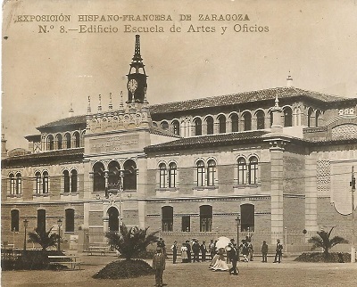 Palmeras en Zaragoza, plaza de los sitios. En 1908.