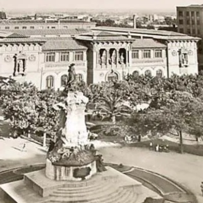 Palmeras en Zaragoza, plaza de los sitios. En 1949. 01