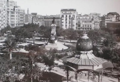 Palmeras en Zaragoza, plaza de los sitios. En 1949. 3