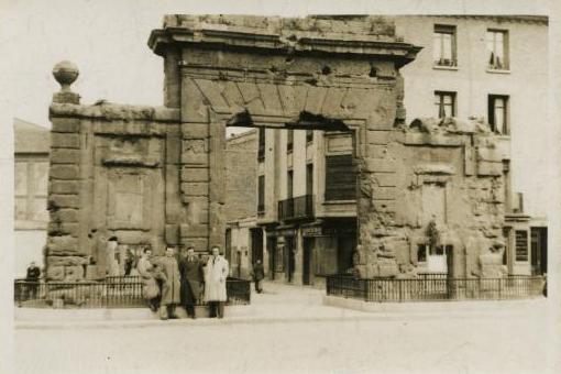 Puerta del Carmen de Zaragoza en 1945