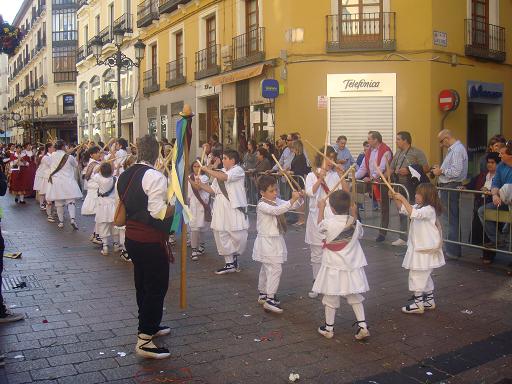 Dance de Albeta, en la ofreda de flores del Pilar el 12 de octubre de 2009. 7.
