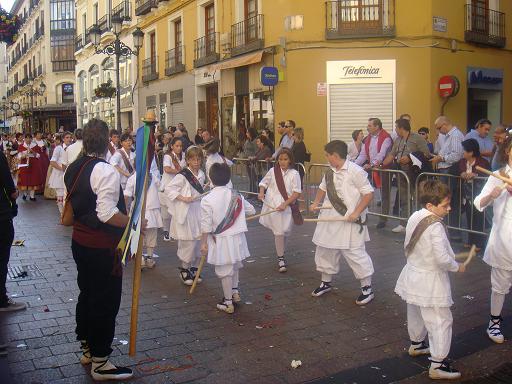 Dance de Albeta, en la ofreda de flores del Pilar el 12 de octubre de 2009. 8.