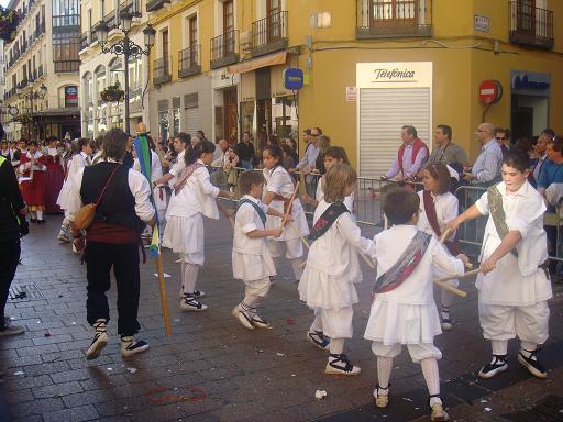 Dance de Albeta, en la ofreda de flores del Pilar el 12 de octubre de 2009. 9.