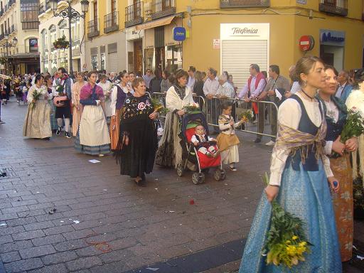 Dance de Albeta, en la ofreda de flores del Pilar el 12 de octubre de 2009. 15.