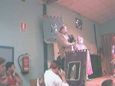 Dance de Pina de Ebro en el encuentro de danzantes en Novillas del año 2003. 02.