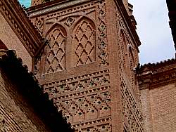 Torre de l'església parroquial de l'Almunia de Donya Godina 2