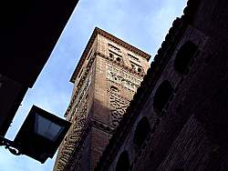 Torre mudéjar de la Magdalena en Zaragoza