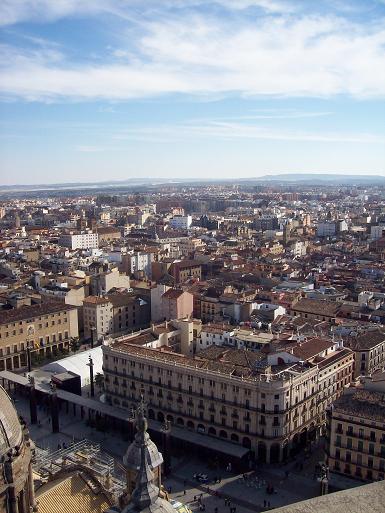 Visión desde la torre norte de Nuestra Señora del Pilar de Zaragoza.