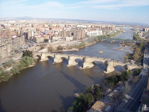 Visión desde la torre norte de Nuestra Señora del Pilar de Zaragoza.