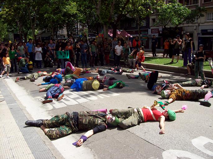 Zaragoza pacifista, música y fiesta frente a militarismo 1 junio de 2008. 9