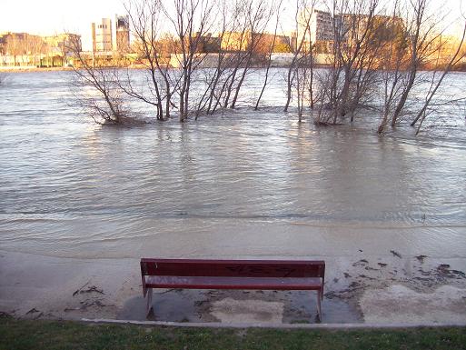 El Ebro en Zaragoza 2009. 1