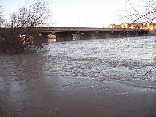 El Ebro en Zaragoza 2009.