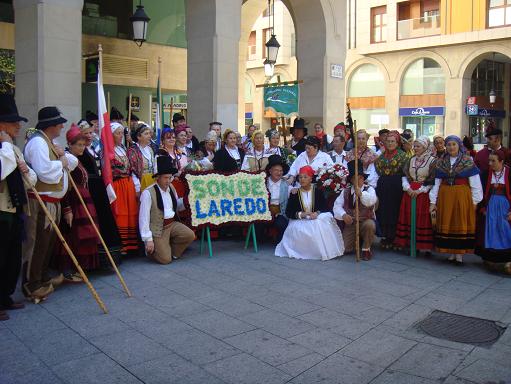 Fiesta del Pilar de 2009 en Zaragoza. Ofrenda de flores el 12 de octubre de 2009. 17