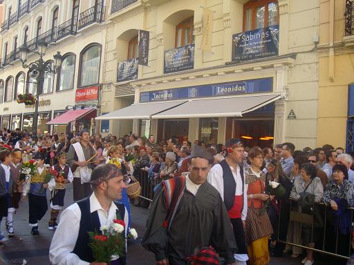 Fiesta del Pilar de 2009 en Zaragoza. Ofrenda de flores el 12 de octubre de 2009. 59