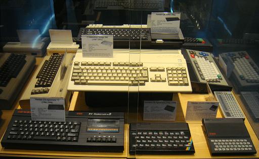 Retro informática. Exposición de ordenadores, hardware, software, libros y similares desde su aparición hasta nuestros días en el Centro Politécnico Superior de Zaragoza. El 6 de mayo de 2012. 7