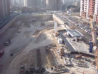Aragonia: proceso de construcción de un gran edificio en Zaragoza. 9 de marzo de 2006