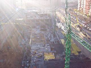 Aragonia: proceso de construcción de un gran edificio en Zaragoza. 2 de diciembre de 2006