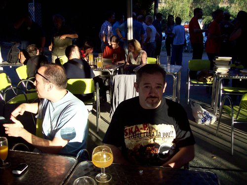 Bloggellon 7 en el Bar las Ocas del Parque grande Zaragoza. julio de 2007.