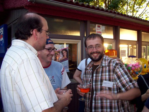 Bloggellon 7 en el Bar las Ocas del Parque grande Zaragoza. julio de 2007.