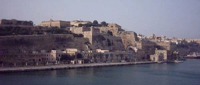 Fortificaciones de Malta desde el puerto