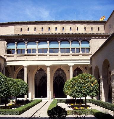 Patio de los Naranjos del Castillo de la Aljaferia de Zaragoza. 3