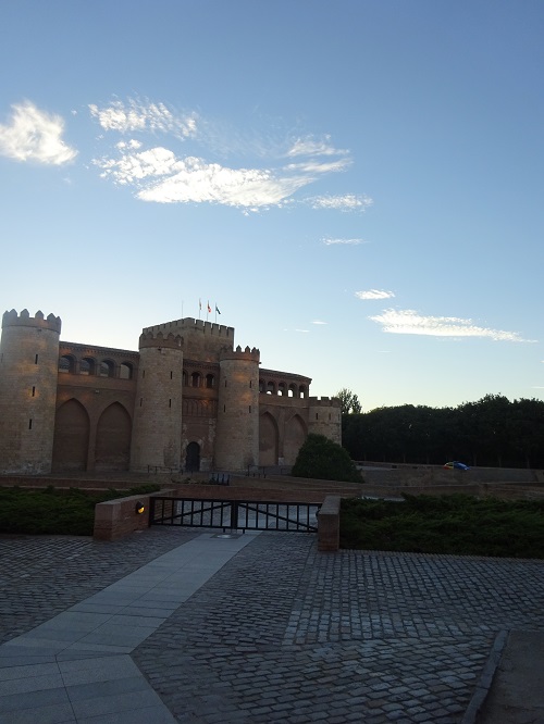 Paseo por Zaragoza Capital. 12 de agosto de 2017. Castillo Aljaferia. 8