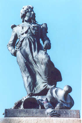 Zaragoza Monumento Agustina de Aragón